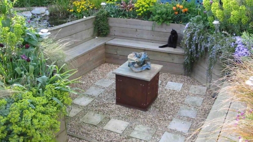 sunken-garden-with-pond